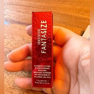 ONE/SIZE Fantasize Mascara in Vibrant Red